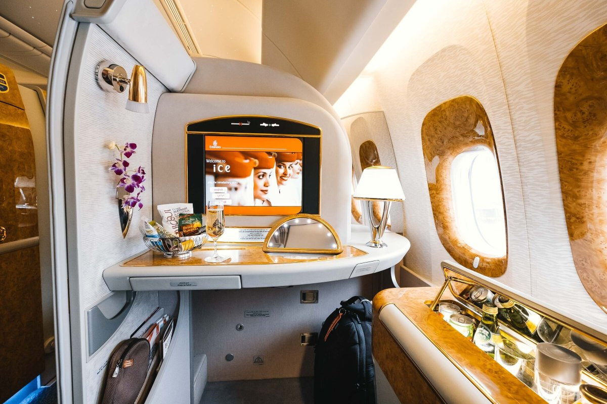 Business Class VS First Class Emirates Review