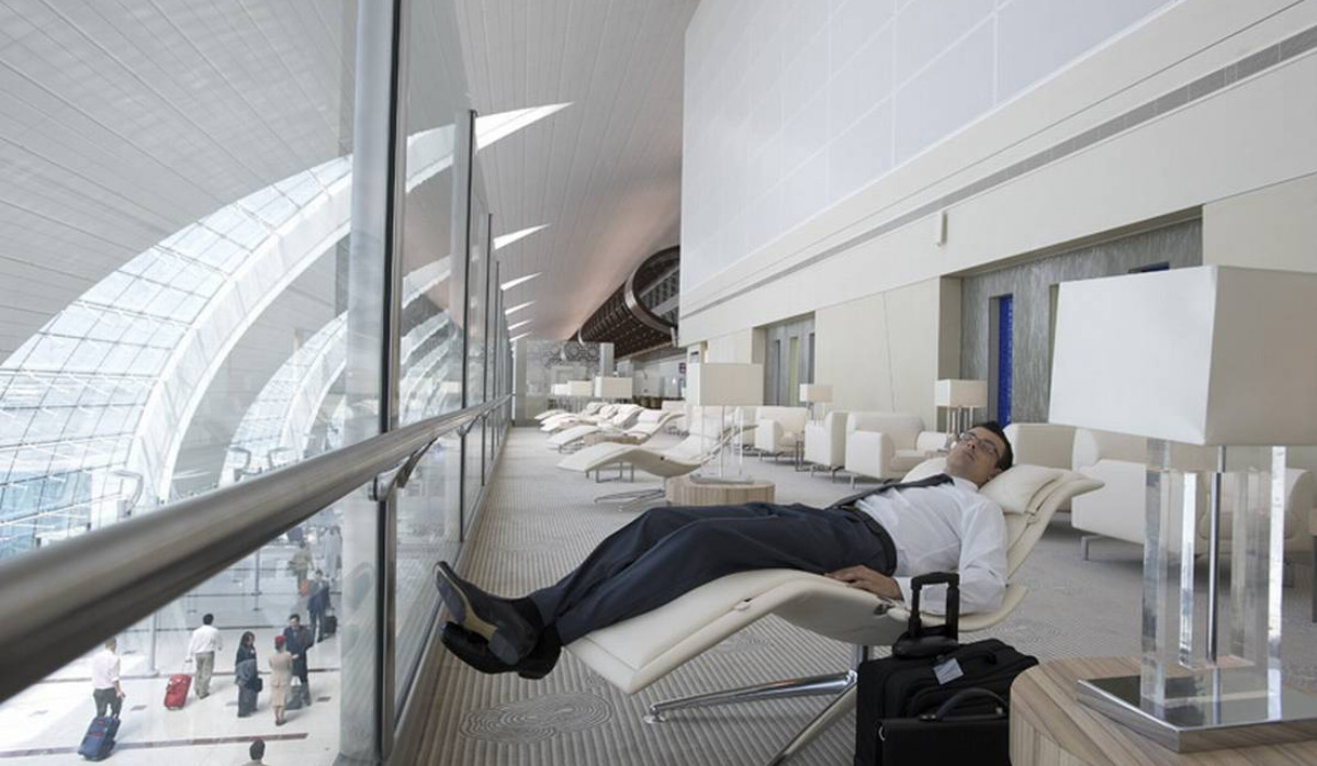 Can Business Class Passengers Use Airport Lounges?